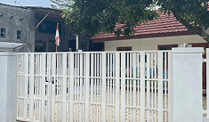 Foto Halaman Depan dan Taman TK Azalia